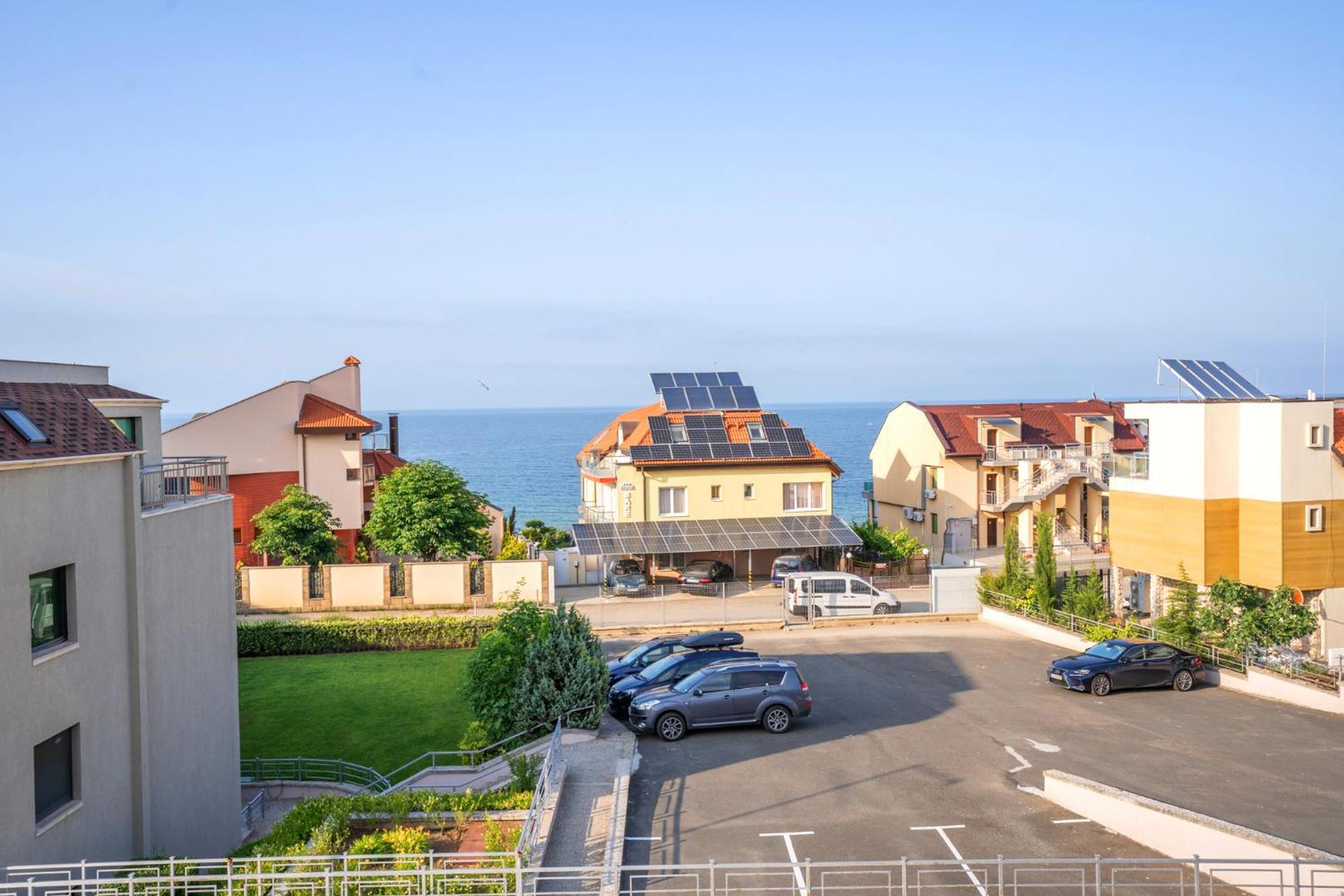 Royal Calisto Hotel Sozopol Exterior photo