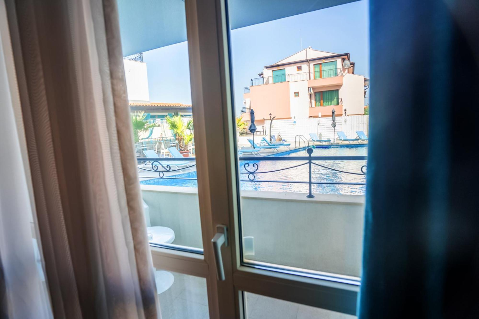 Royal Calisto Hotel Sozopol Exterior photo